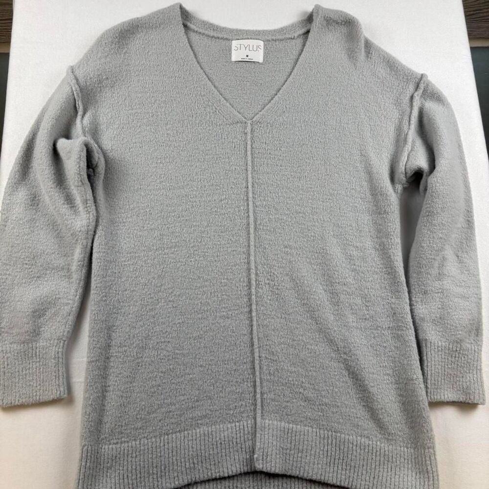 Stylus Women’s Gray V-Neck Sweater – Size Medium – Casual Winter Knit